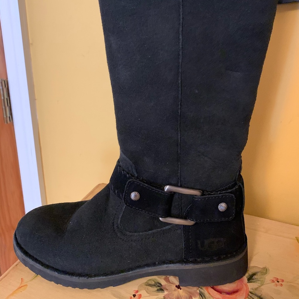 Ugg Black Suede Braiden sheep fur lined boots